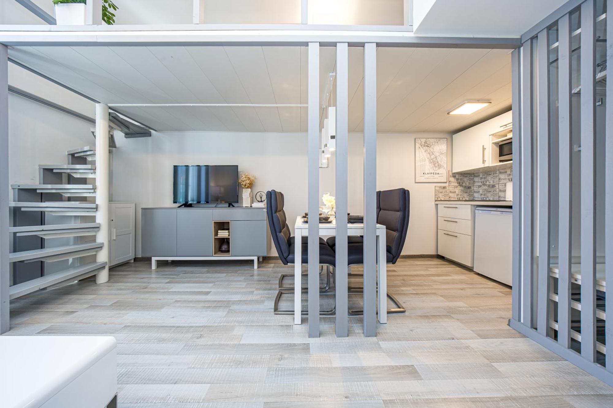 Loft Apartment In Klaipeda Oldtown Exteriör bild